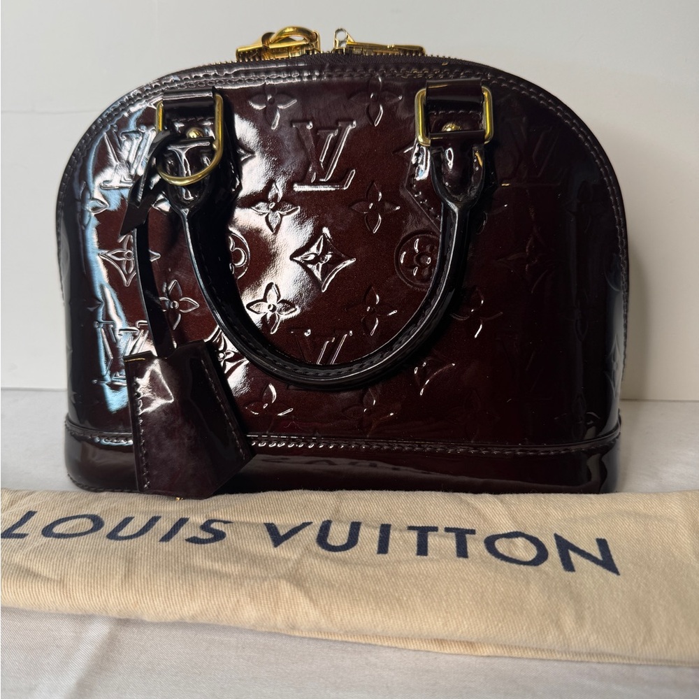 LOUIS VUITTON Monogram  Alma BB Bag (Amarante)